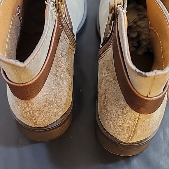 BRAND NEW I LOVE COMFORT VINTAGE ROUND TOE CROSSOVER BUCKLE STRAP ANKLE BOOTIES - Picture 15 of 16